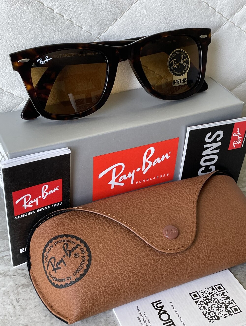 Ray-Ban Classic Wayfarer Sunglasses Tortoise Brown